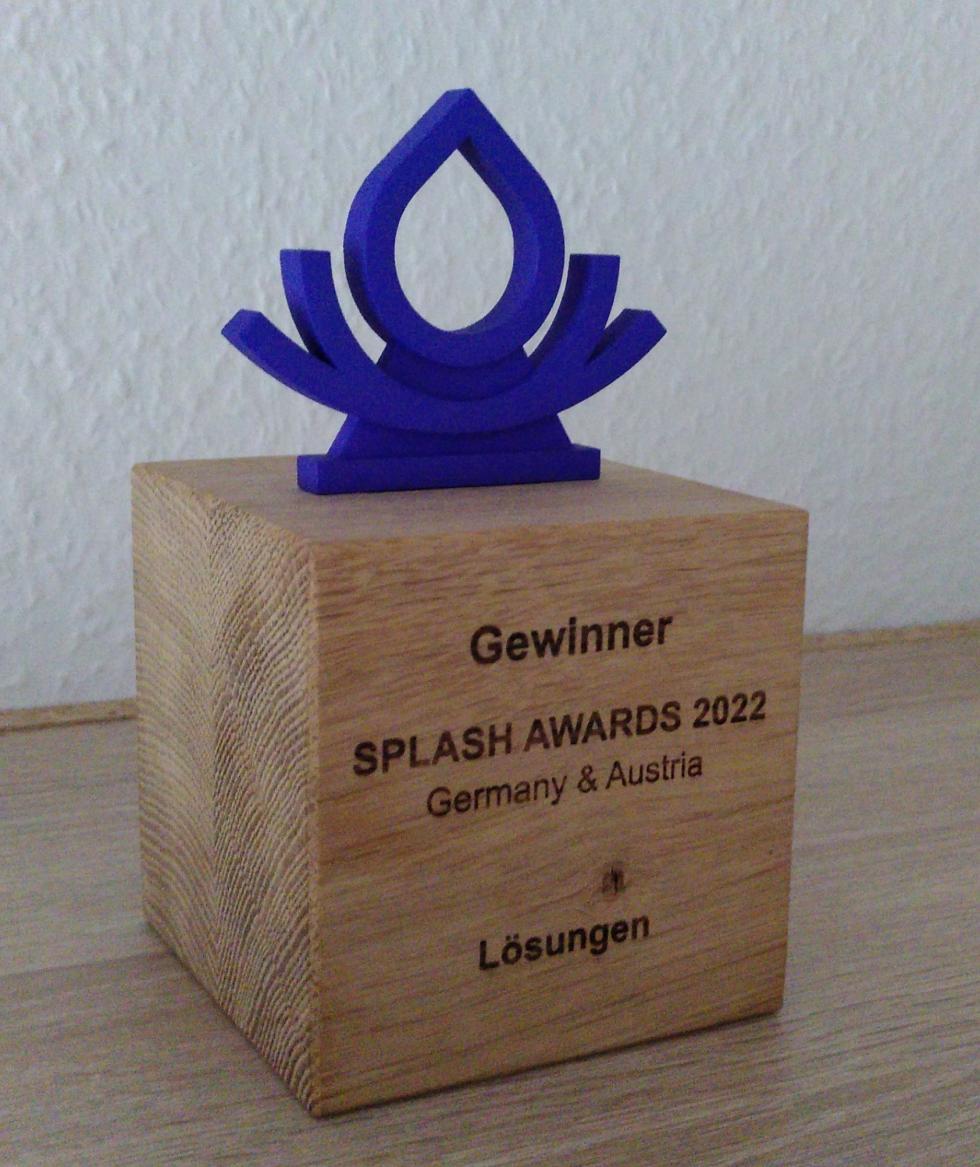 SplashAward 2022 Trophy - front